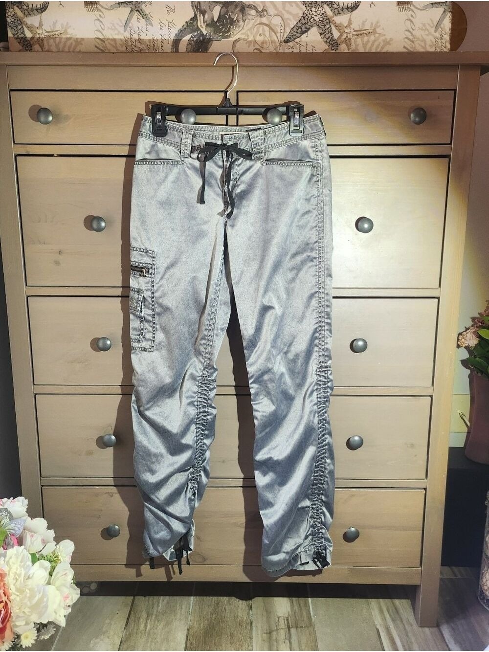 Silver / Grey Metallic Low Rise Cargo Pants Women's Size 2